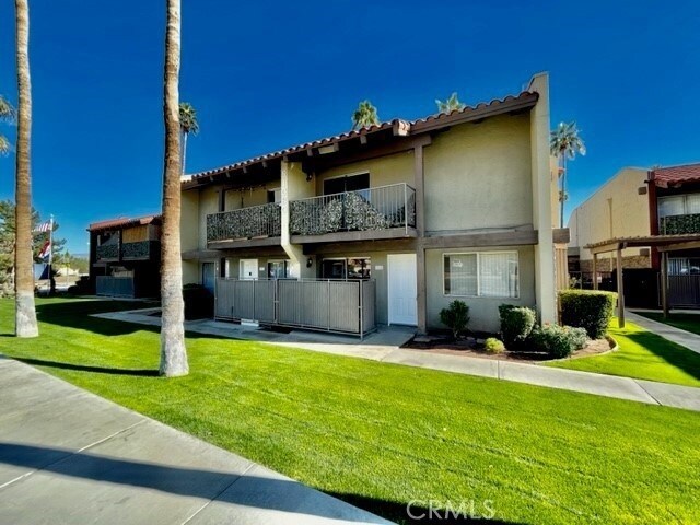 Foto del edificio - 51080 Eisenhower Dr