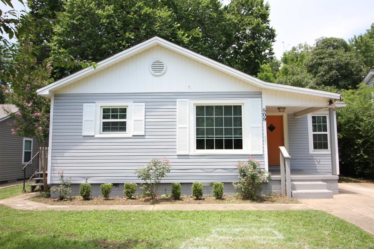 Primary Photo - 809 N 45th St