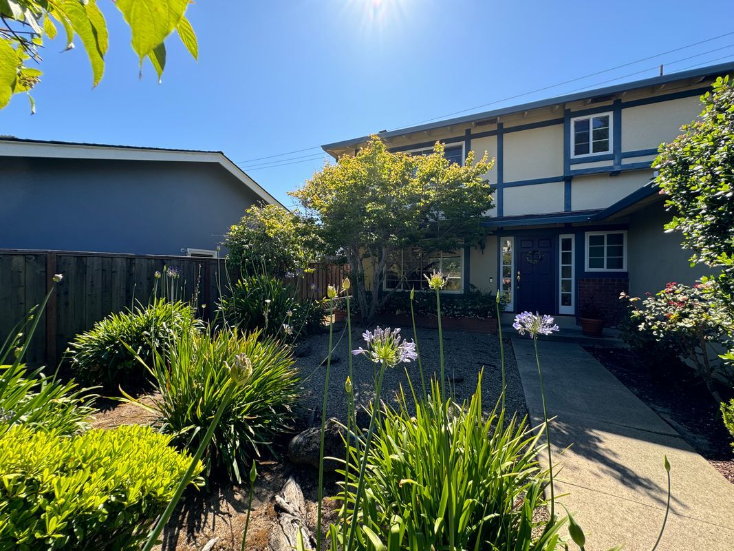 Foto principal - 1956 Parrott Dr