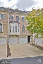 Building Photo - 12035 Treeline Way