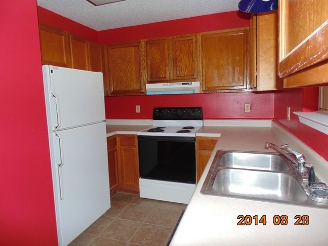 Building Photo - 230 Osceola Ln
