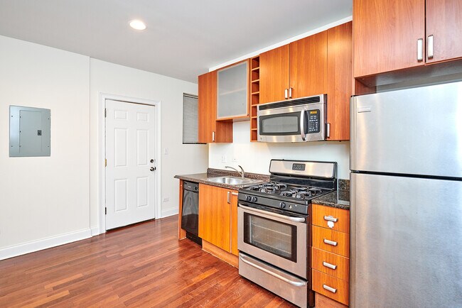 Foto del edificio - 7208 N Wolcott Ave