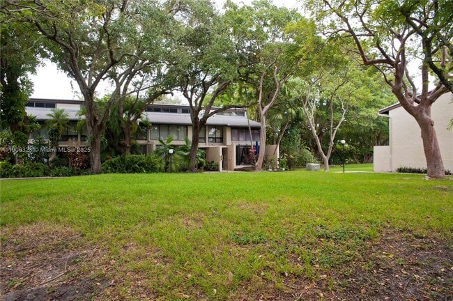 Building Photo - 19216 NE 25th Ave