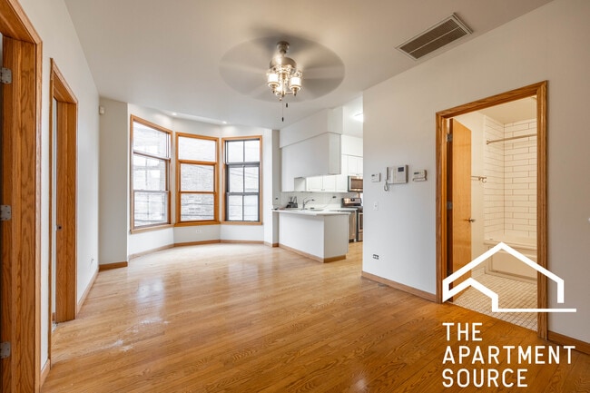 Building Photo - 515 N Racine Ave