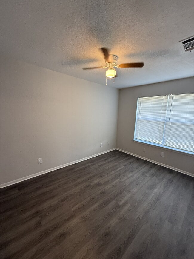 Building Photo - 530 Glen Cove Street, Seagoville, Texas 75159