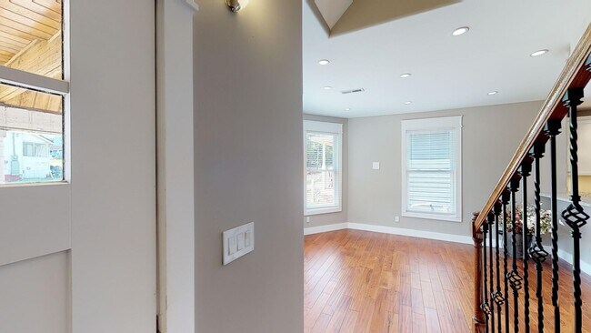 Building Photo - 1603 Forest Ave