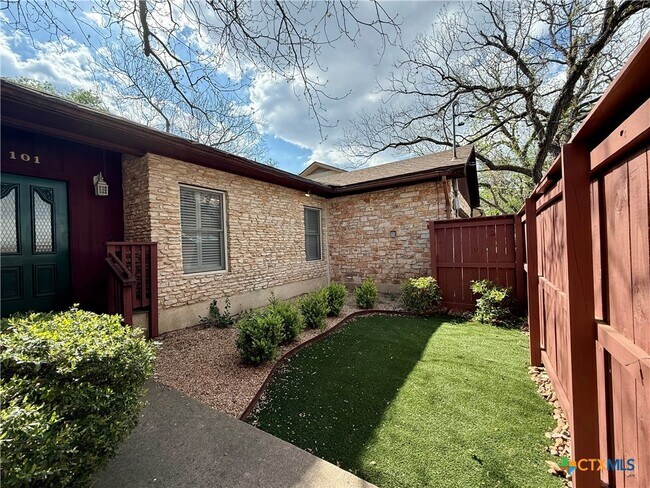 Foto del edificio - 101 Blanco St