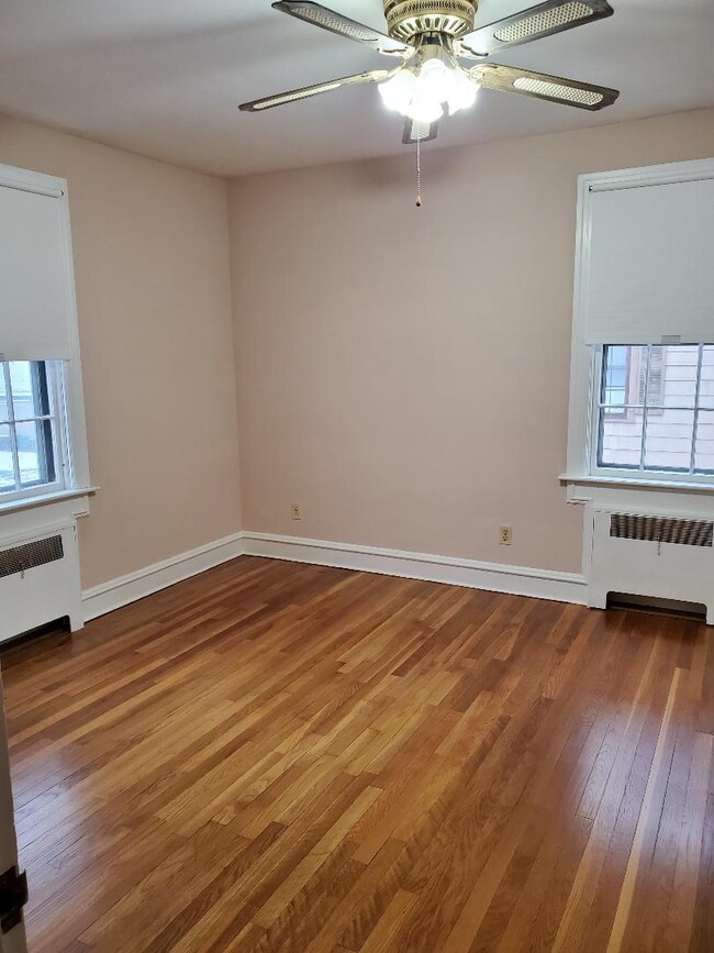 office area - 626 S Main St
