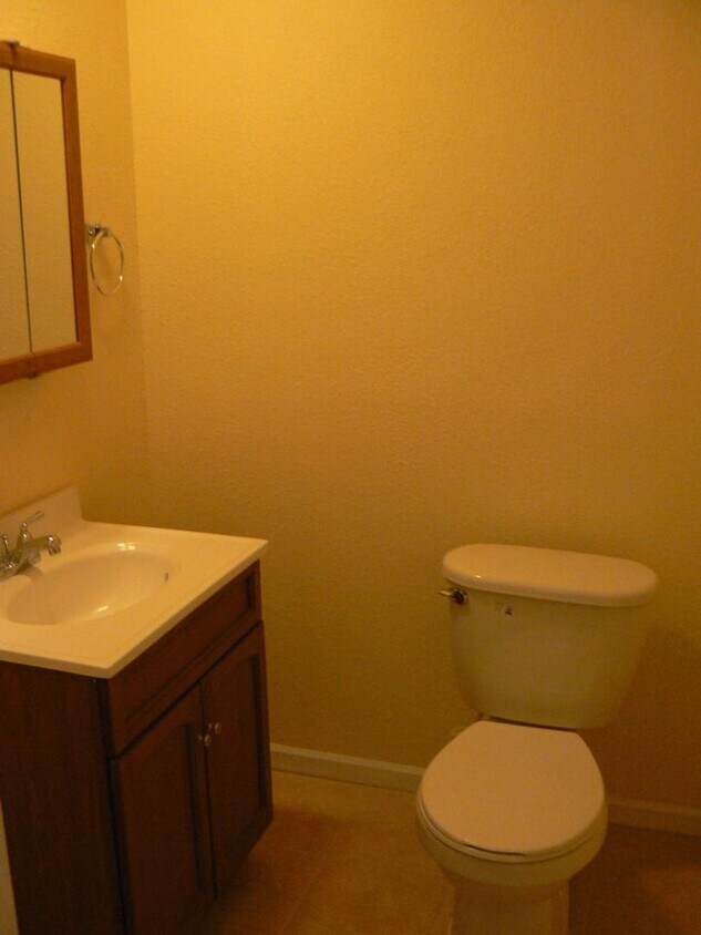 Primary Photo - 7001 N Moberly Dr