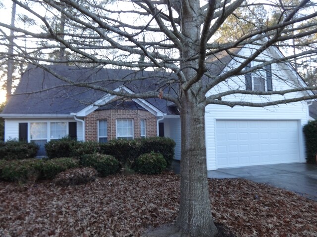 Primary Photo - 4800 Markim Forest Ln