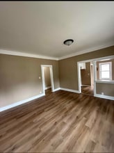 Building Photo - 1095 4th St E