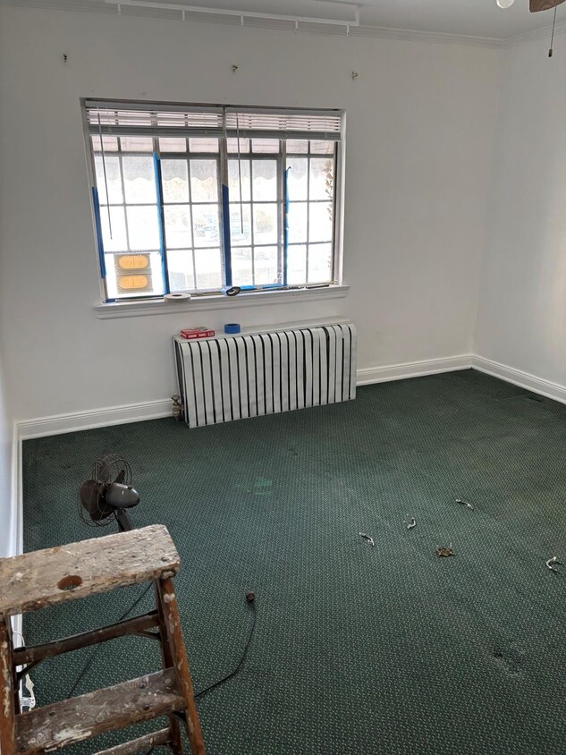 Building Photo - 43-22 Colden St