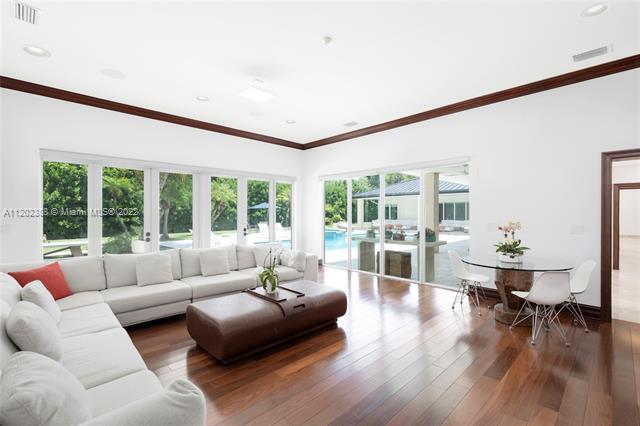 Foto del edificio - 12325 Pine Needle Ln