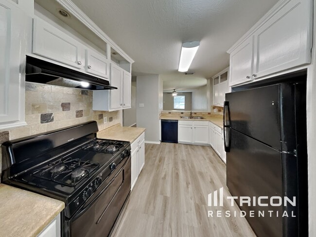 Building Photo - 614 Harpswell Ln