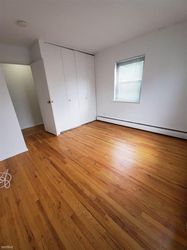 Building Photo - 1 br, 1 bath Condo - 28 Belltown Rd