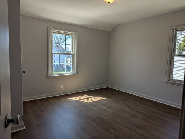 Building Photo - 1614 E Whittier St