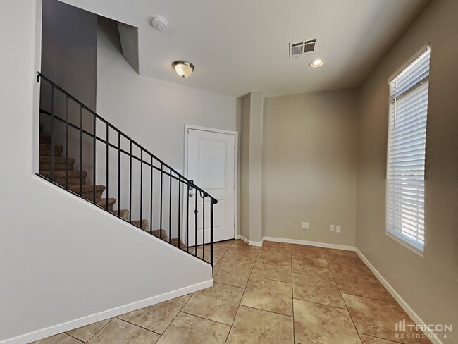Building Photo - 10321 W Monterosa Avenue Phoenix AZ