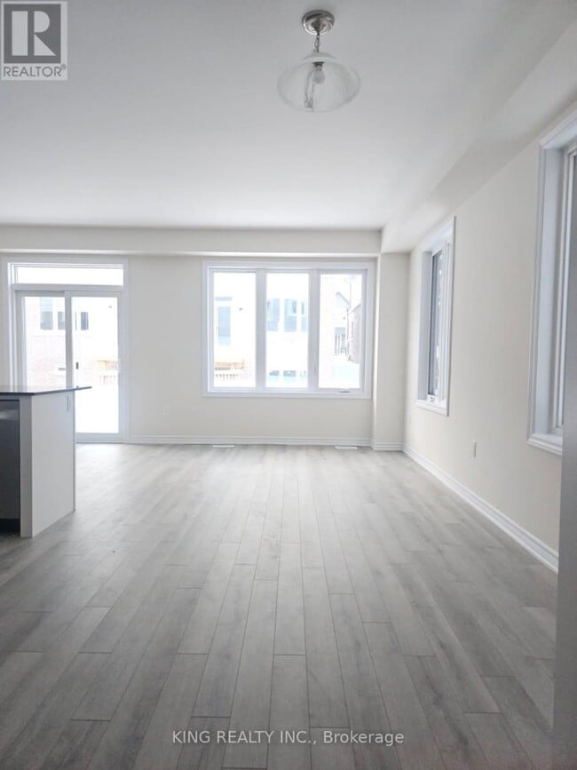 Building Photo - 92 Sanders Rd