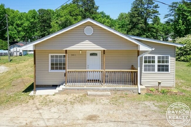 Building Photo - 201 Smith Dr