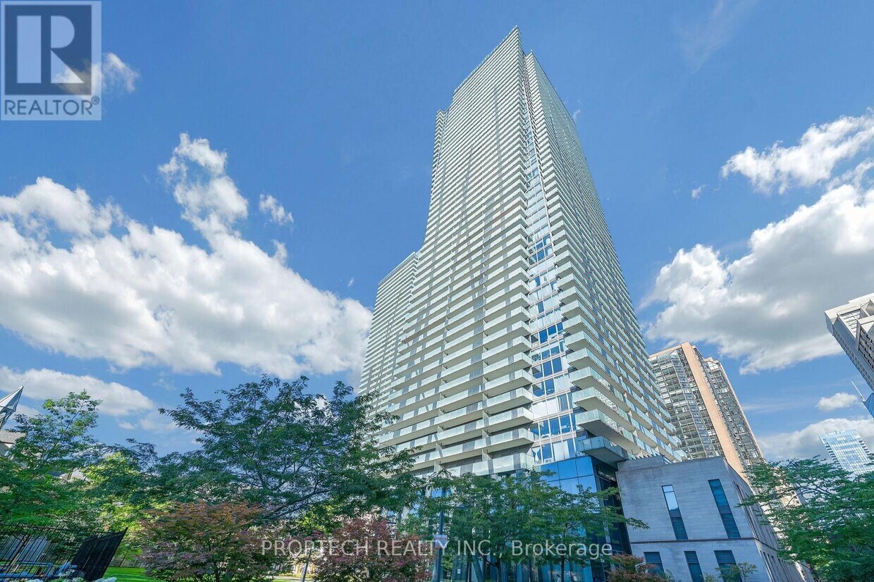 Photo principale - 1080-1080 Bay St.