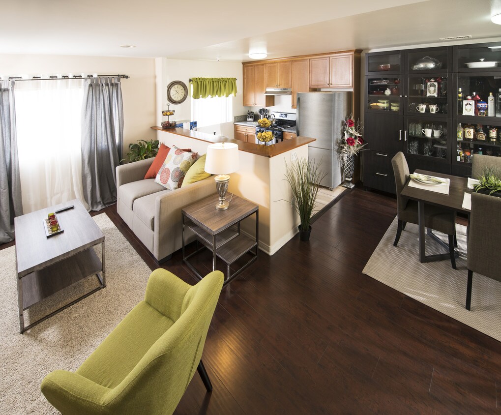 12364 Osborne St, Los Angeles, CA 91331 Townhome Rentals in Los