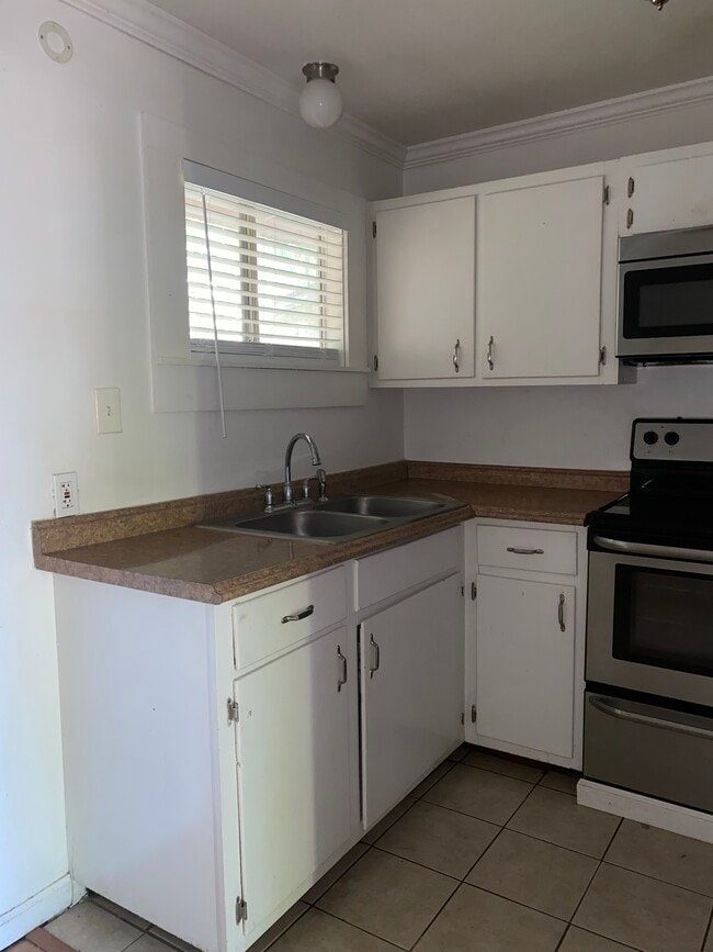 Foto del edificio - 412 Cedar Grove Ave