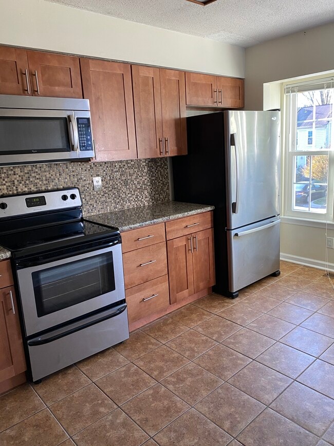 Building Photo - 6440 Ducketts Ln