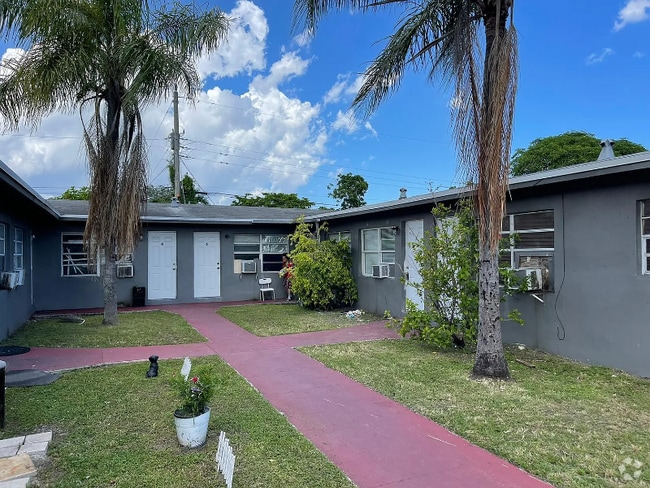 Building Photo - 5685 Flagler St
