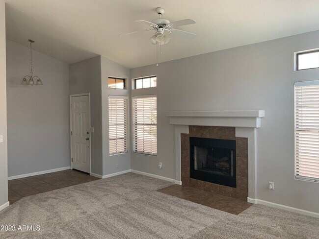 Foto del edificio - 4591 W Shannon St