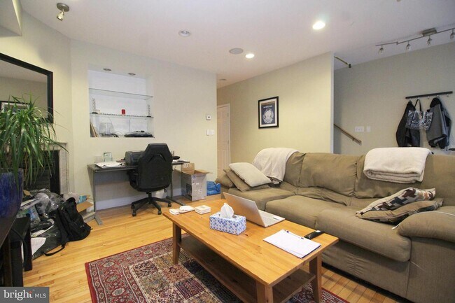 Foto del edificio - 1204 Half St SW
