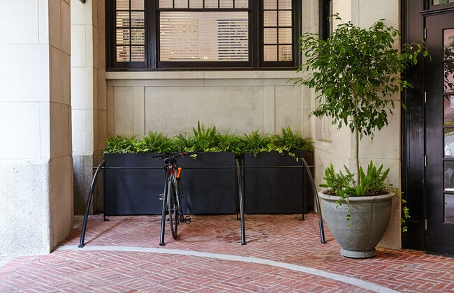 Photo - Touraine Apartments