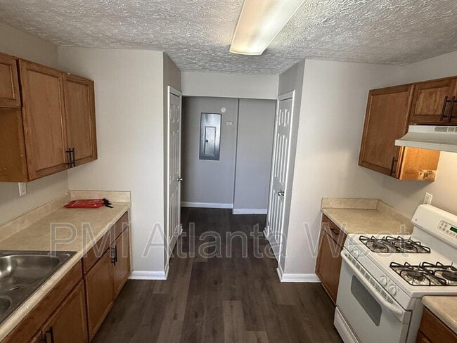 Foto del edificio - 1462 Saint Michael Ave