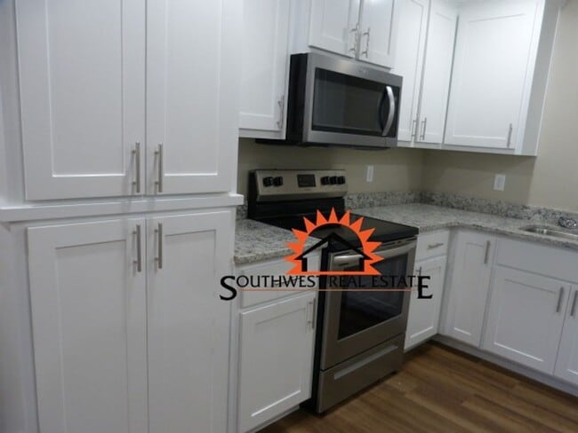 Building Photo - 2729 Aldrich Rd