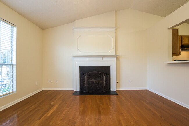 Building Photo - 3714 Crescent Hill Ln