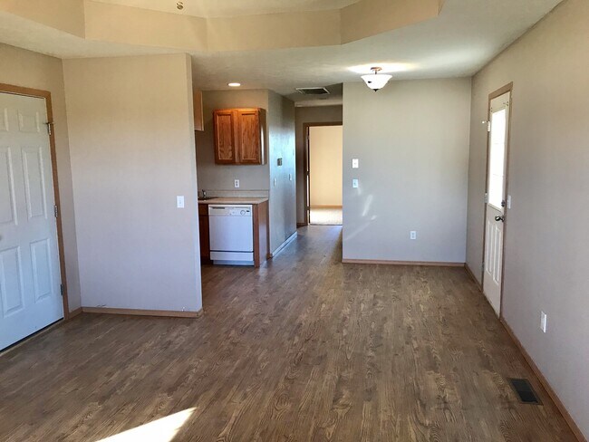 Building Photo - 604 W Kimberly Ct