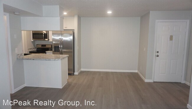 Foto del edificio - 2 br, 2 bath House - 209 Red Maple