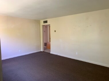 Building Photo - 523 2nd St