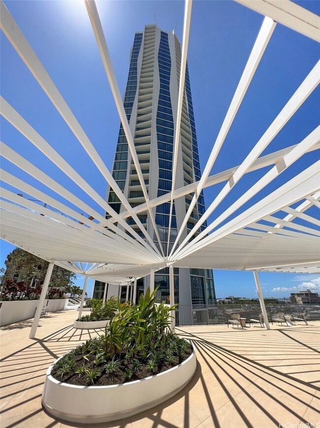 Building Photo - 1000 Auahi St