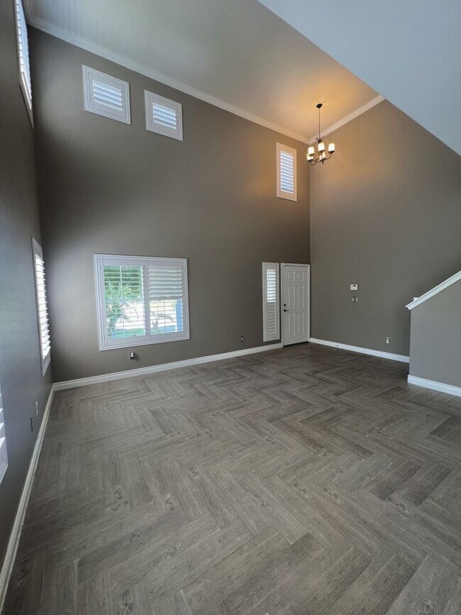 Foto del edificio - Beautiful 4 Bedroom & 2.5 Bath