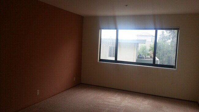 Building Photo - 308 Hanover Ave
