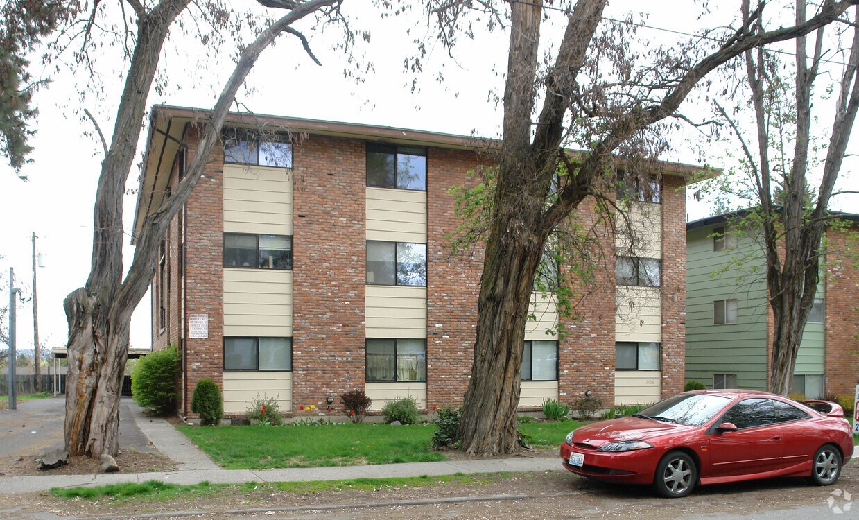 Primary Photo - 2106 W 1st Ave