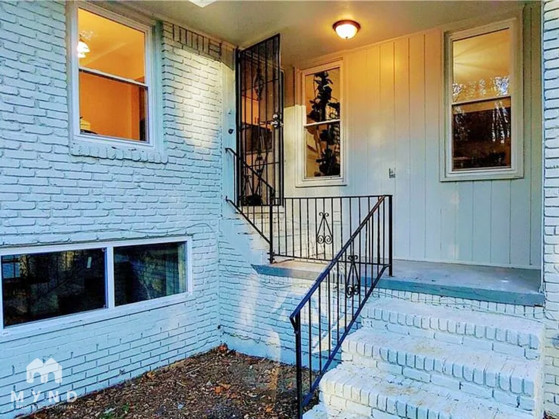 Foto del edificio - 2165 Barge Rd SW