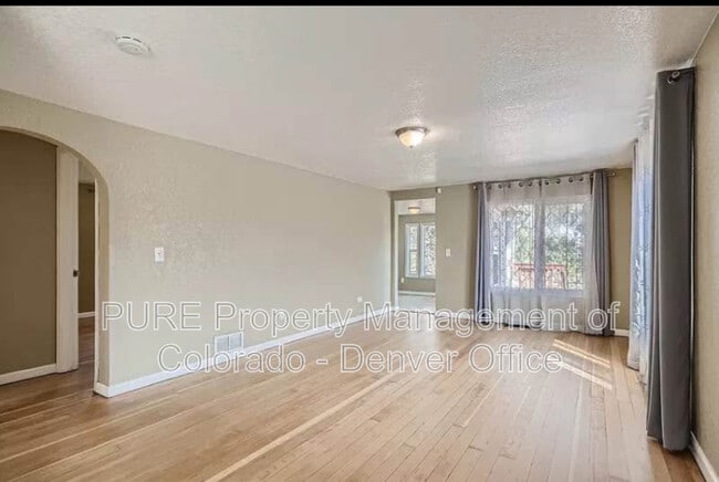 Building Photo - 925 Harlan St