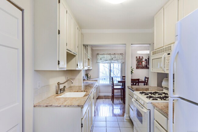Foto del edificio - 53 Lawson Ln