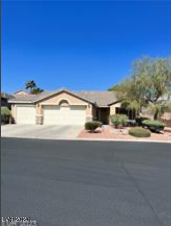 Foto principal - 3337 Teal Sunset St
