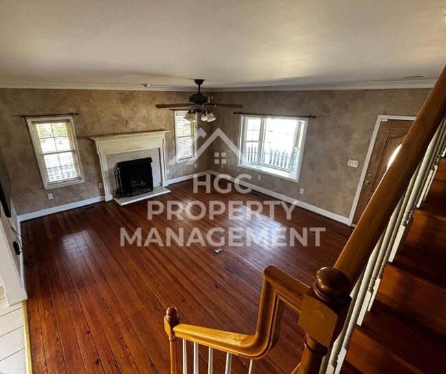 Building Photo - 160 Percy Ln