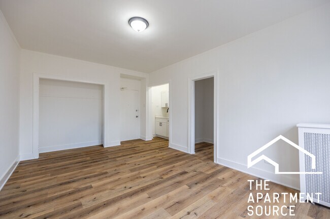 Foto del edificio - 6930 N Greenview Ave