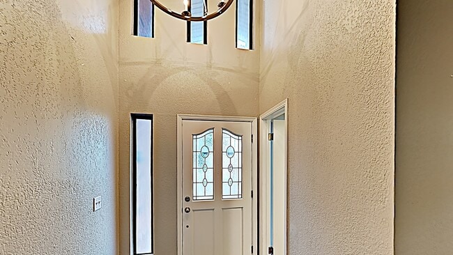 Building Photo - Beautiful 4 Bedroom 2 Bath in Edmond