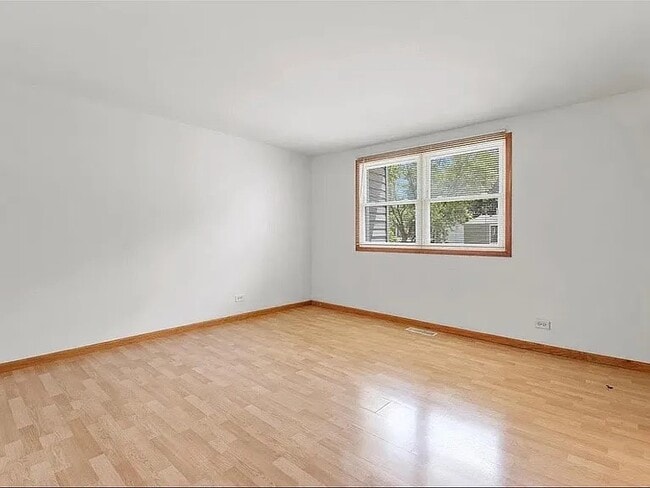 Building Photo - 2049 Berkshire Cir