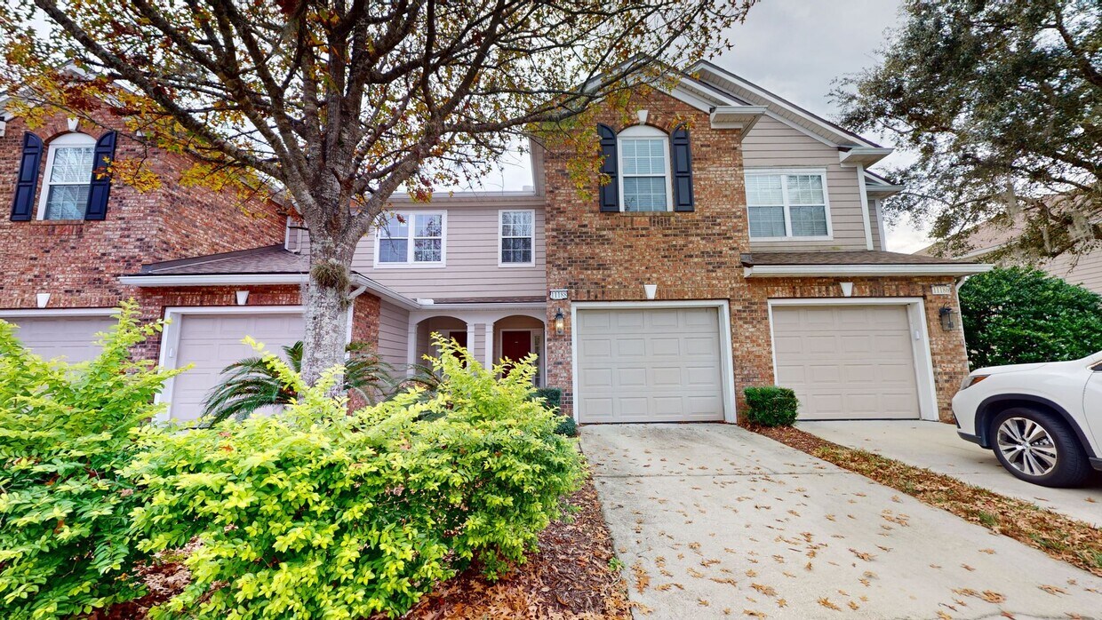 Primary Photo - Spacious townhome for rent in Campfield!